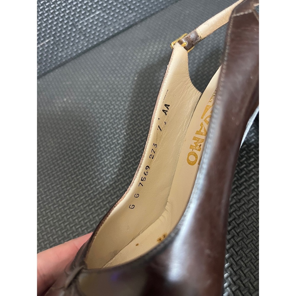 Vintage Salvatore Ferragamo Brown Kitten Heel Leather Pumps Brown Sz 7 AA Narrow - Picture 4 of 10